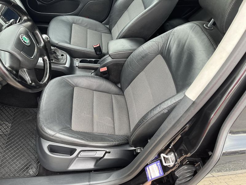 Škoda Octavia 1.6 TDi Elegance - fotka 9 z 28