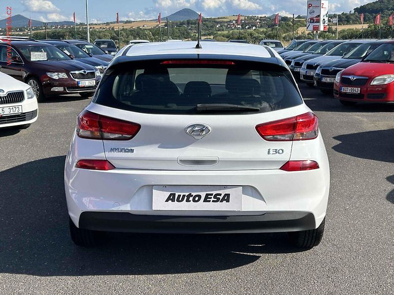 Hyundai i30 (2020) 1.4CVVT, ČR - fotka 5 z 17