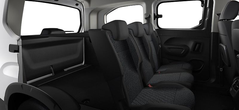 Peugeot Rifter (2026) LONG ALLURE BlueHDi 130 MAN6 - fotka 9 z 9
