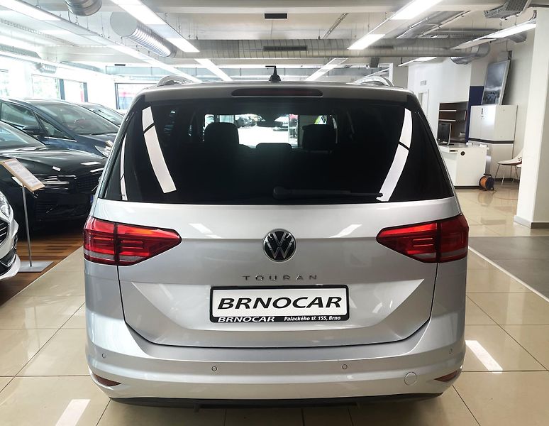 Volkswagen Touran 2,0TDi Comfortline, ČR, 1.MAJ - fotka 5 z 30