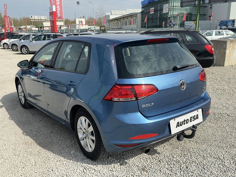 Volkswagen Golf (2013) 1.2TSi, 2.maj,ČR, autoAC - fotka 6 z 19