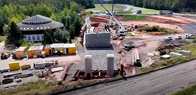 Stavba jesenické křižovatky.