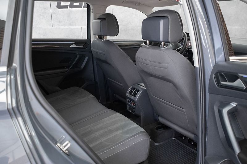 Volkswagen Tiguan 2.0TDI DSG*ACC*VIRTUAL*EL.KUFR - fotka 12 z 46