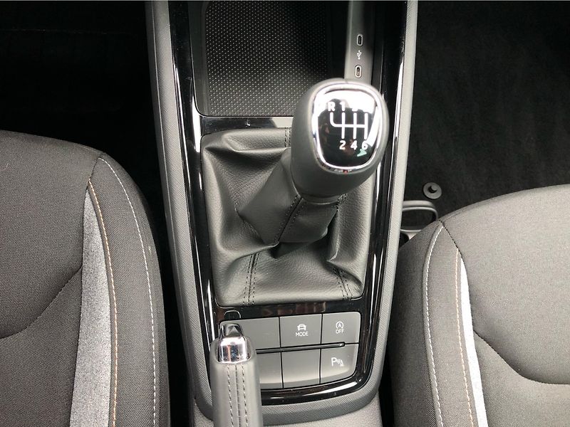 Škoda Scala 1.0 TSi SELECTION - fotka 22 z 30