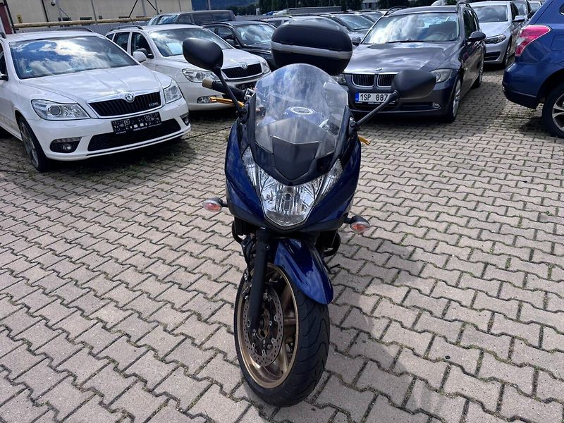 Suzuki GSF 650 S Bandit (2010) 650 CCM 62 KW 3. MAJITEL - fotka 8 z 25