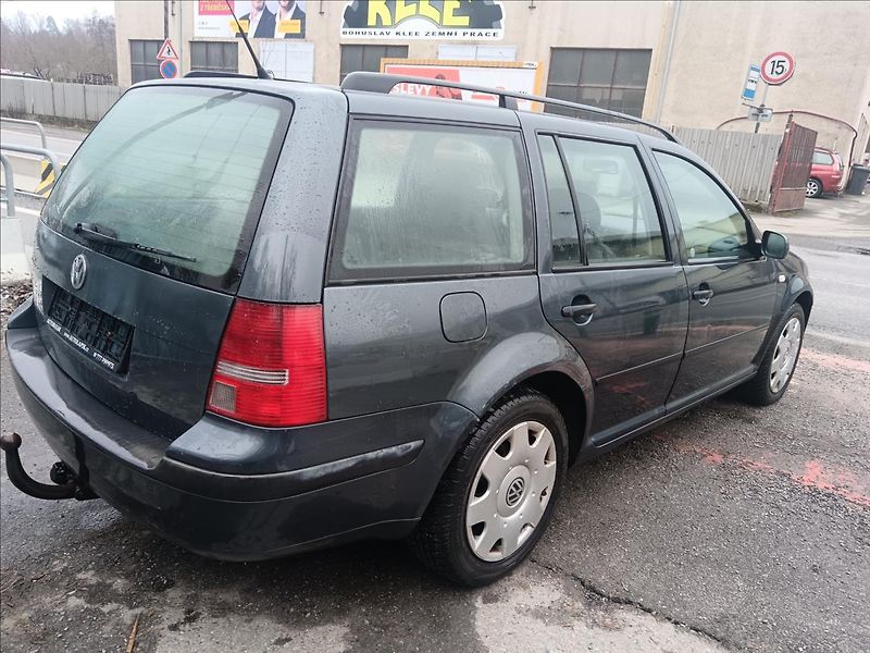 Volkswagen Golf Variant 1,9 TDi automat  Ocean - fotka 11 z 14