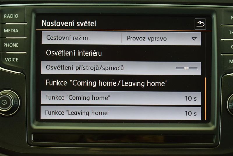 Volkswagen Tiguan 2,0 TDI, DSG,Head Up,Virtual, - fotka 31 z 55
