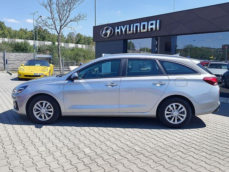 Hyundai i30 1.5 T-GDI/118kW Comfort - fotka 8 z 32