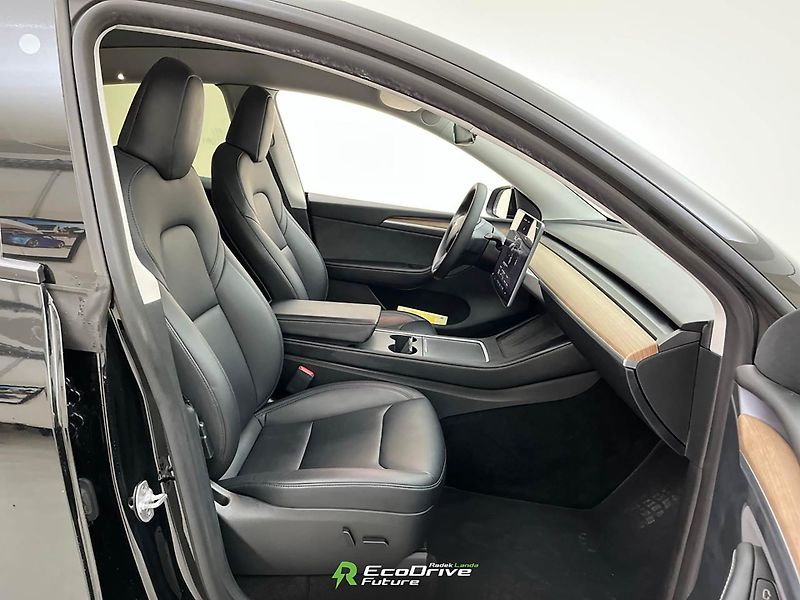 Tesla Model Y (2023) ong Range AWD Berlin - fotka 7 z 8