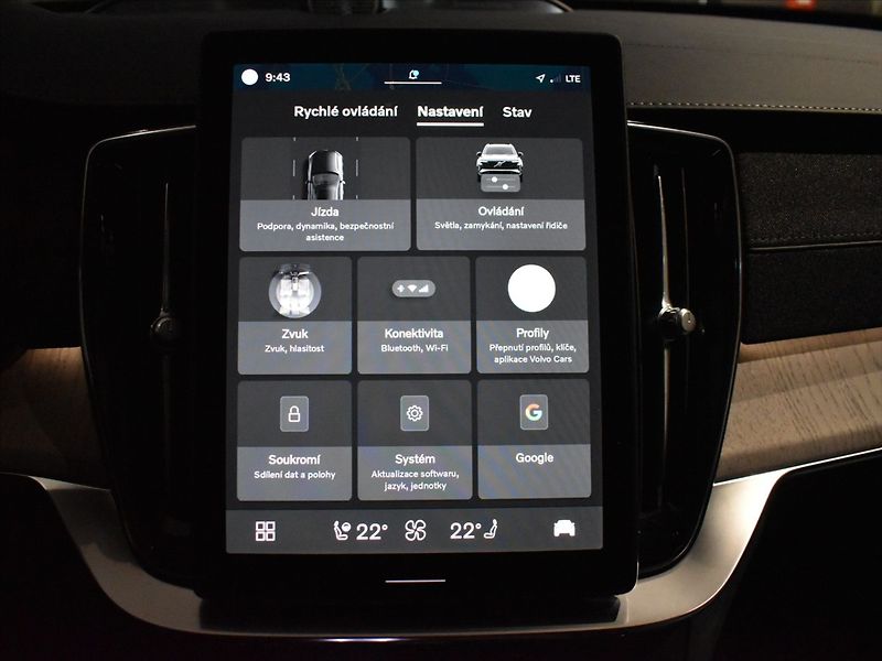 Volvo XC90 2,0 T8 AWD Ultra B&W,Vzduch, - fotka 26 z 35