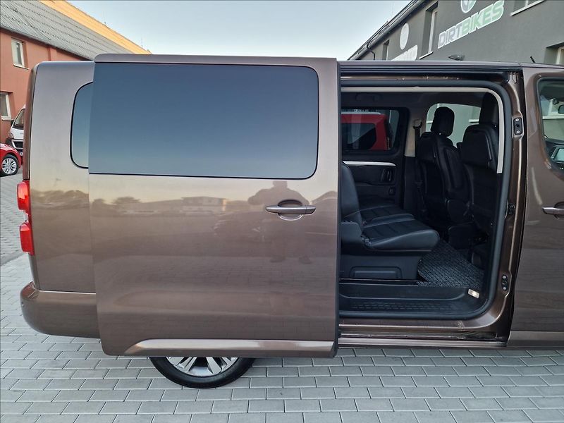 Peugeot Traveller 2.0HDI ALLURE L3,ČR,1.Majitel - fotka 17 z 49