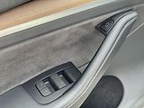 Tesla Model Y Long Range AWD Tažné SoH 93% - náhled 29