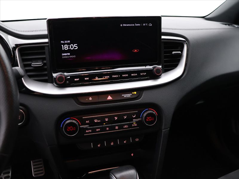 Kia ProCeed 1.6 T-GDI 150kW GT DCT - fotka 18 z 27