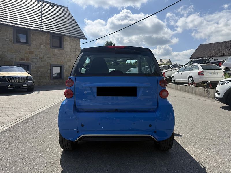 Smart Fortwo Electric - fotka 5 z 16