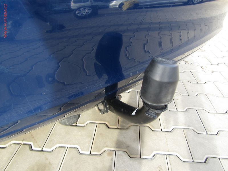 Škoda Fabia (2012) 1.6 TDi, ČR, AC, tažné - fotka 15 z 17
