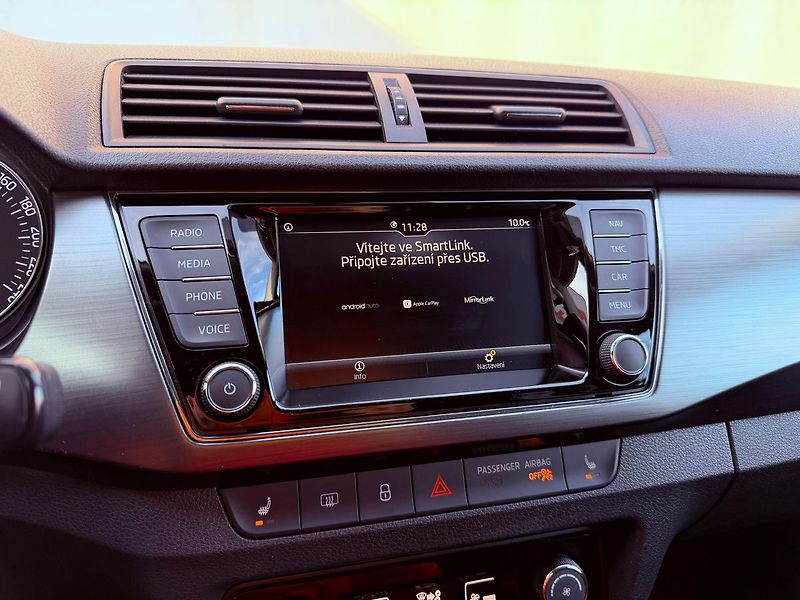 Škoda Fabia 1.0 TSi Style DSG, Navi, TOP - fotka 22 z 29