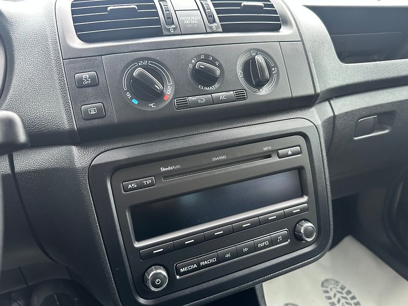 Škoda Fabia (2010) 1.2Tsi 63kw - fotka 16 z 23