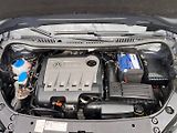 Volkswagen Touran (2012) 2.0 TDi Bi-Xenon , Top Stav - náhled 21