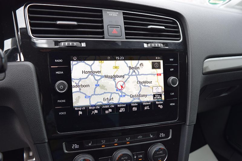 Volkswagen Golf (2019) 1.5TSI 96kw IQ.DRIVE NAVI ACC  - fotka 28 z 50