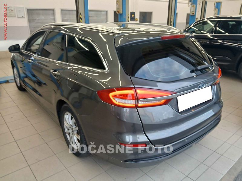 Ford Mondeo (2018) 2.0 TDCi, 2.maj, LED, navi - fotka 2 z 3