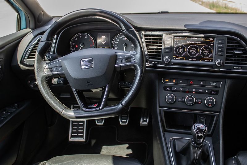 Seat Leon Cupra ST 2016 - fotka 16 z 40