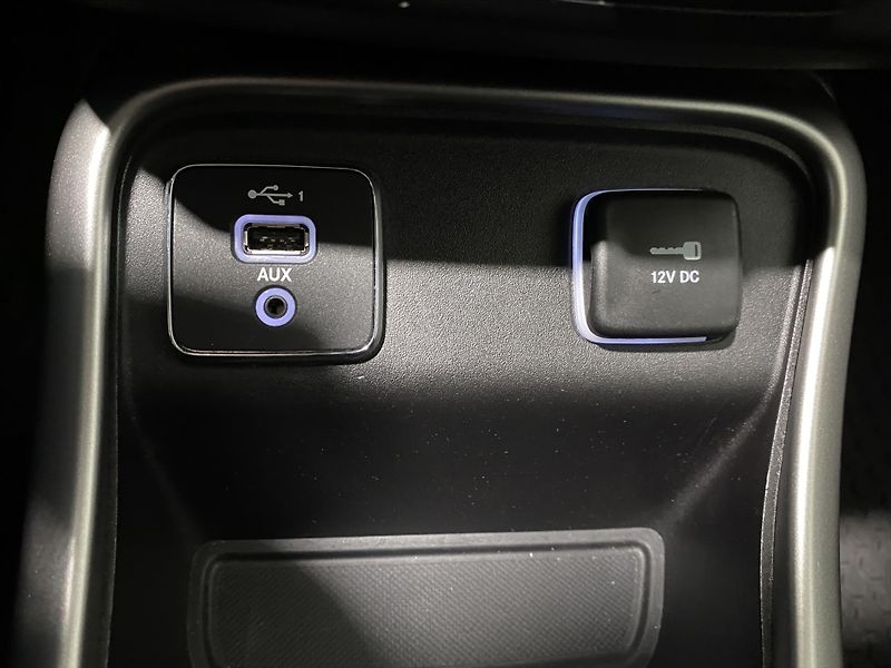 Jeep Compass 1,4 MultiAir 140k  Latitude - fotka 15 z 20