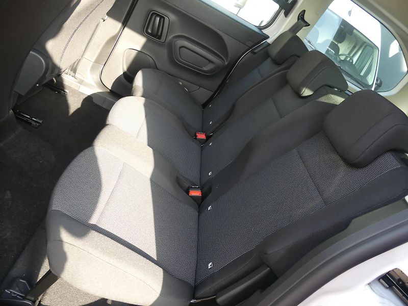 Citroën Berlingo (2026) XL YOU PROFI Diesel 100k MAN6 - fotka 8 z 18