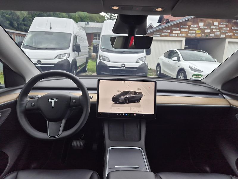 Tesla Model Y LONGE RANGE DUAL MOTOR SOH 87% - fotka 10 z 50