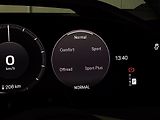 Porsche Cayenne (2026) Electric HuD 360 Display spol. - náhled 15