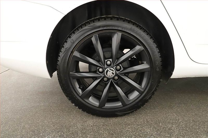 Škoda Fabia (2022) Ambition 1.0 TSI, Serv.kniha - fotka 11 z 13
