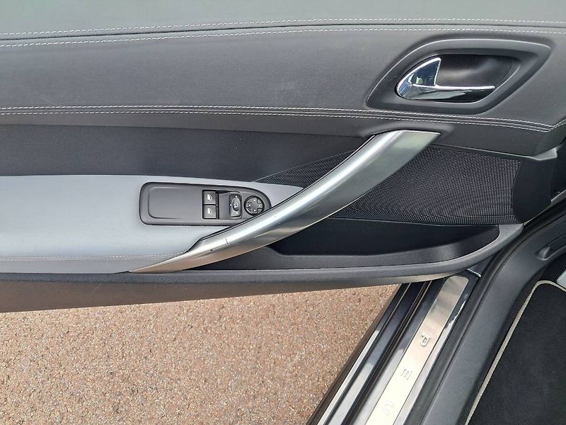 Peugeot RCZ (2010) 1.6 16V THP / 115 kW M6 - fotka 12 z 22