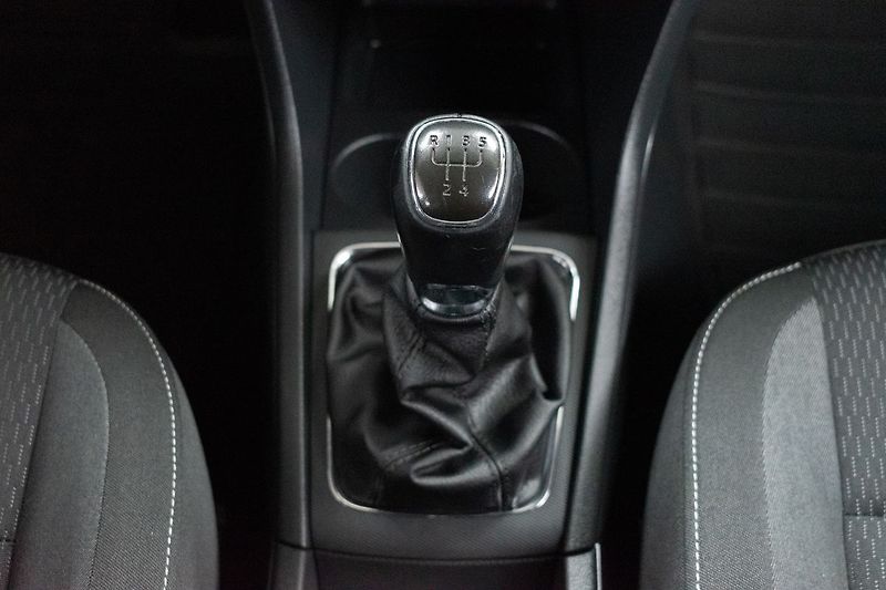 Škoda Rapid 1.2 TSI 63kW*2xKOLA*AUT.KLIMA* - fotka 19 z 31