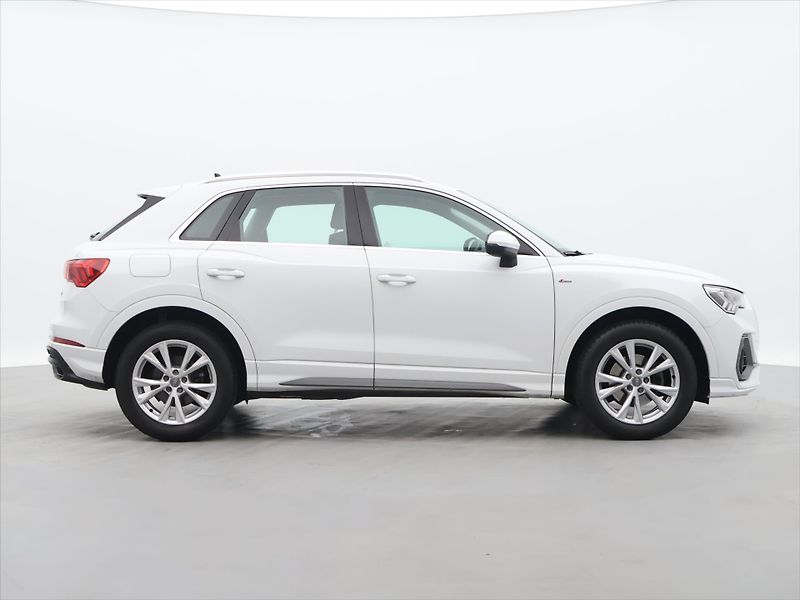 Audi Q3 1,5 35 TFSI S tronic S line CZ - fotka 8 z 33