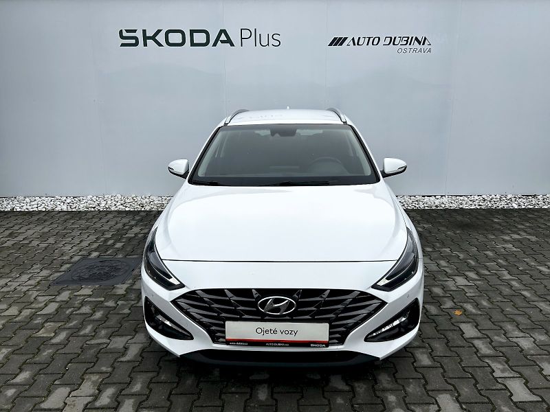 Hyundai i30 (2021) Combi 1.5 T-GDI MHEV MP6 Style - fotka 4 z 30