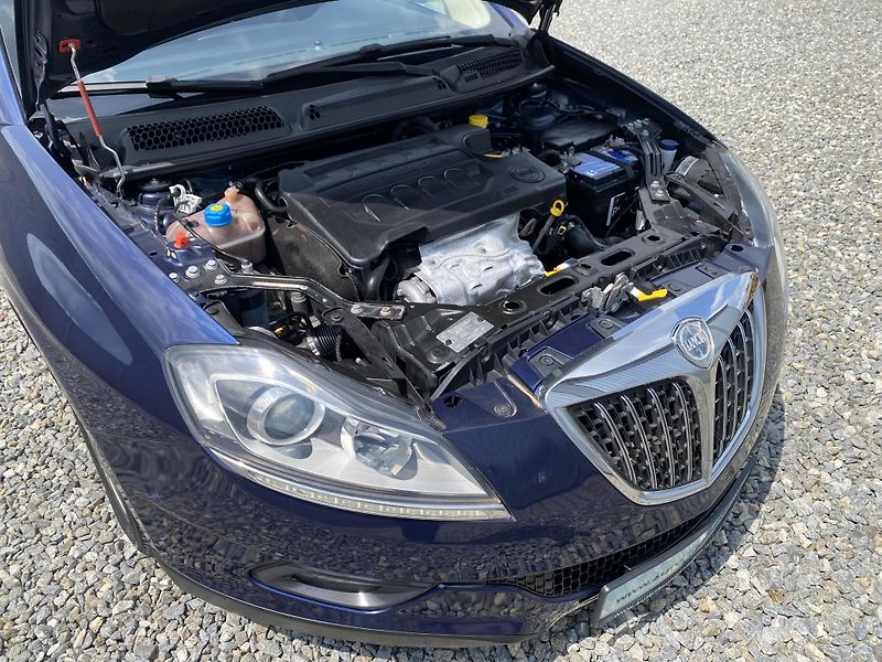 Lancia Delta 2.0JTD 165PS SPORT NAVI SERVIS - fotka 72 z 169