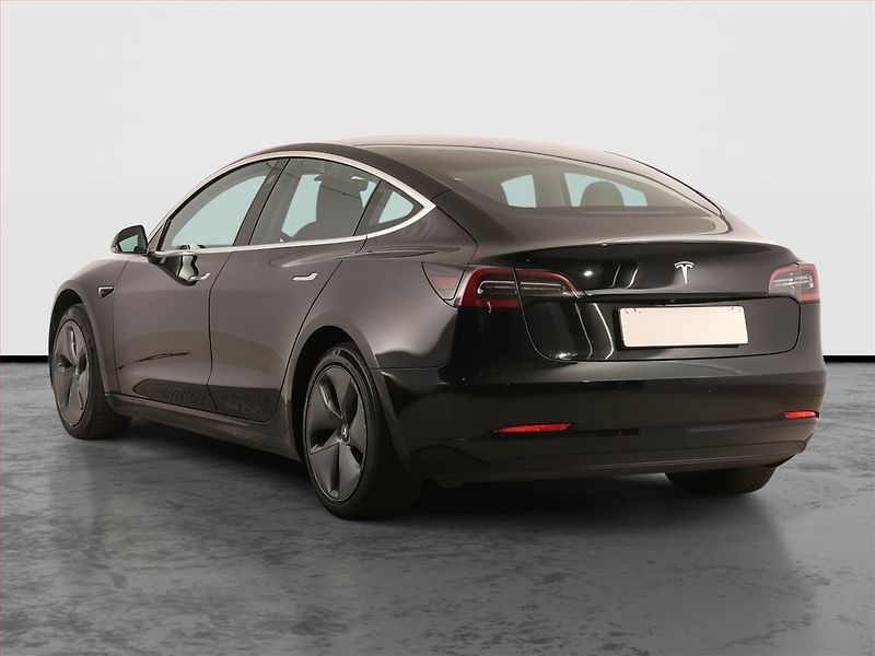 Tesla Model 3 (2019) Std Range Plus 52kWh, SoH 78% - fotka 4 z 32