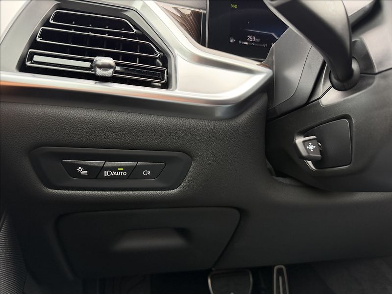 BMW X5 30d Msport Xdrive - fotka 18 z 36