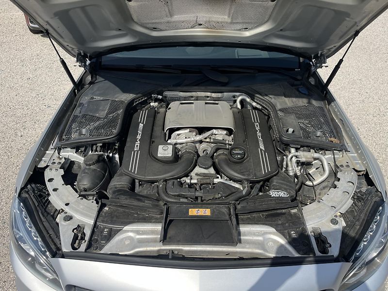 Mercedes-Benz Třídy C (2017) C63S AMG V8 Biturbo  - fotka 31 z 55