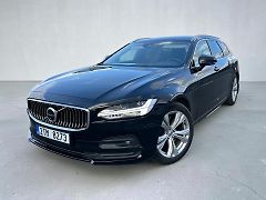 Volvo V90 (2021) B4/360KAM/H&K/TAŽNÉ/KŮŽE - fotografie inzerátu