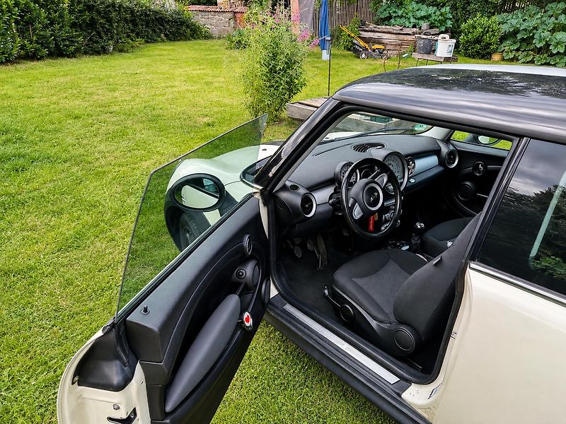 Mini Cooper (2008) 1,6  R56 - fotka 11 z 20