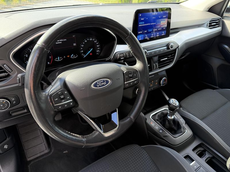 Ford Focus (2019) 1.0 ecoboost 92 kw/DPH - fotka 18 z 23