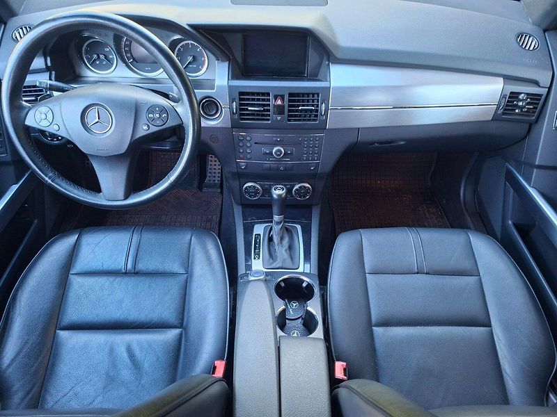 Mercedes-Benz GLK (2009) 320CDI 165kW 4MATIC -NOVÉ V ČR - fotka 10 z 33