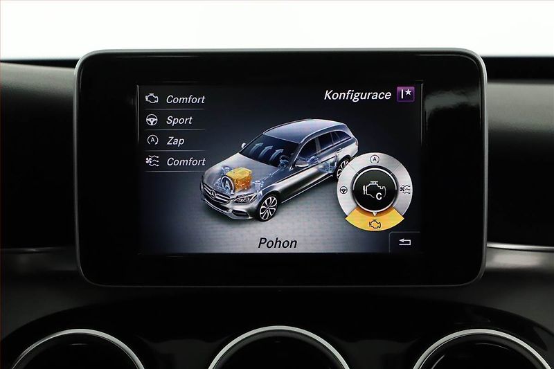 Mercedes-Benz Třídy C (2017) C 200 4MATIC, 4X4, Automat - fotka 15 z 21
