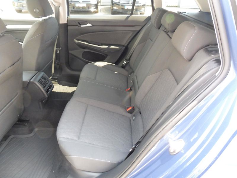 Volkswagen Golf Variant (2025) People 1,5 TSI 85kW - fotka 18 z 26