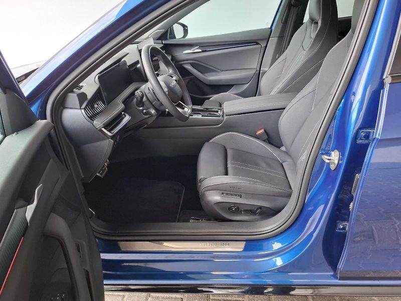 Škoda Superb (2025) SPORTLINE TS 195/2.0 A7A - fotka 7 z 31