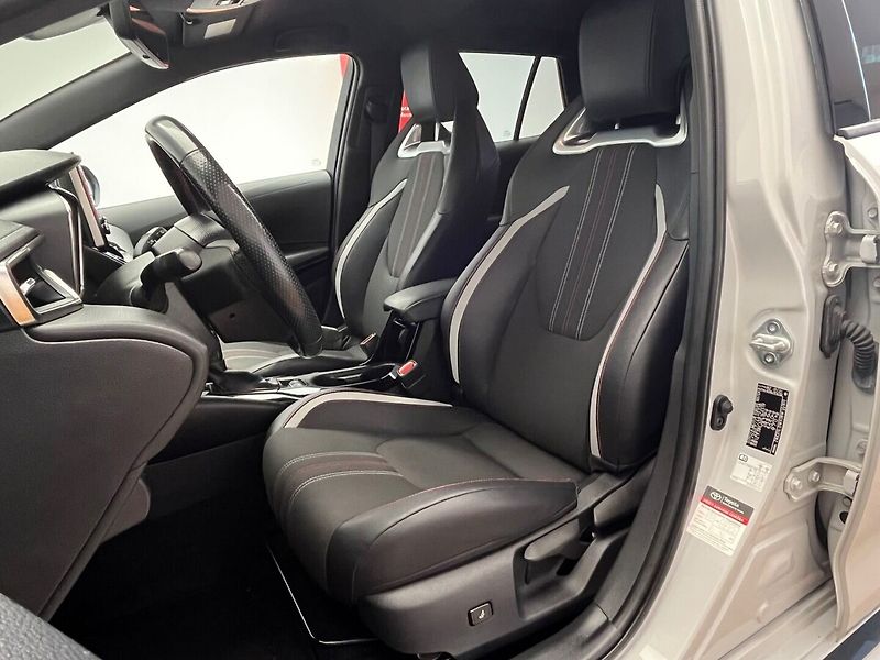 Toyota Corolla 1.8 Hybrid GR-Sport Dynamic - fotka 10 z 20