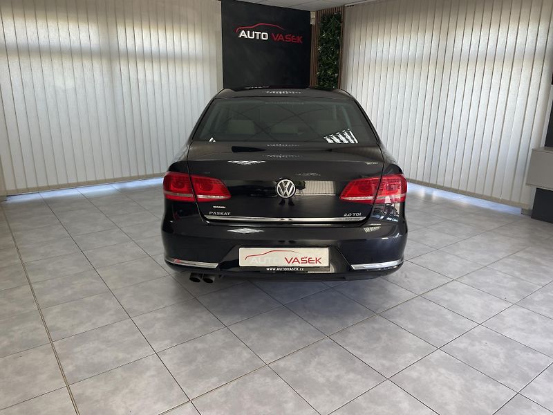 Volkswagen Passat 2.0 TDi 4x4 ČR 6M REZERVACE  - fotka 9 z 27