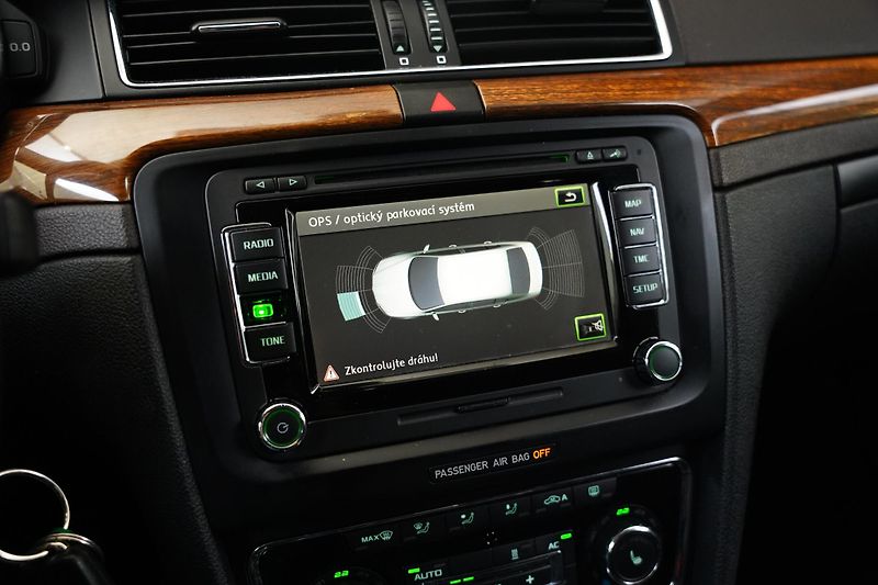 Škoda Superb - fotka 20 z 25