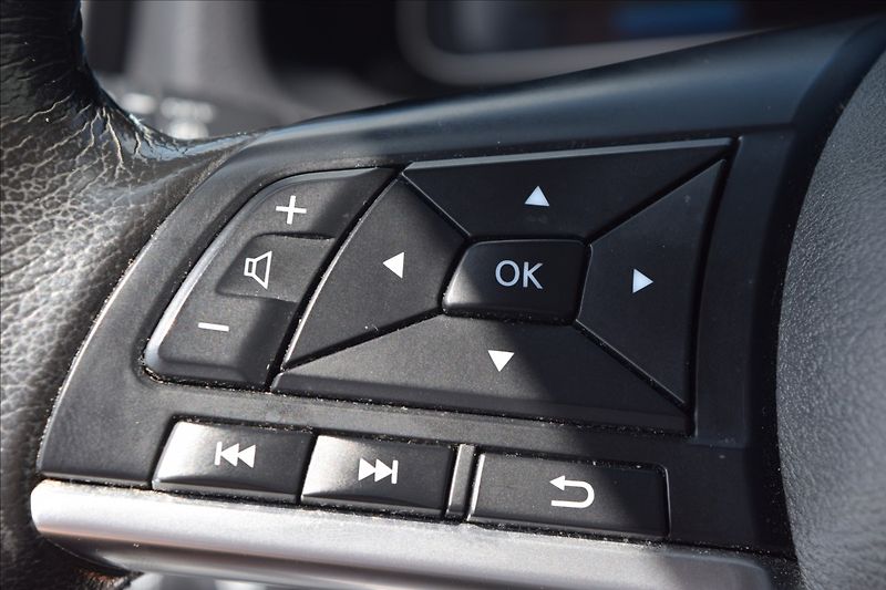 Nissan Leaf 42KW TEKNA TOP VÝBAVA - fotka 21 z 26