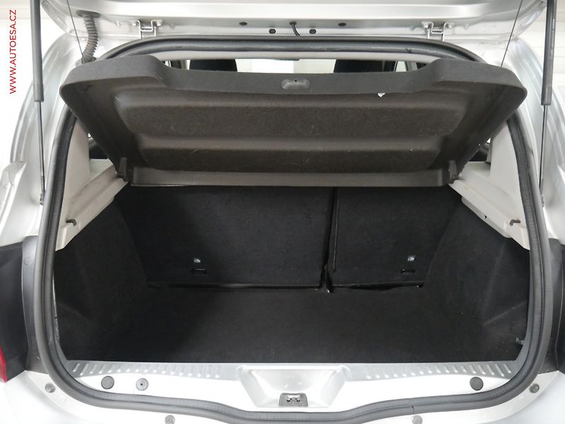 Dacia Sandero (2013) 1.5dCi, AC, tempo - fotka 7 z 21